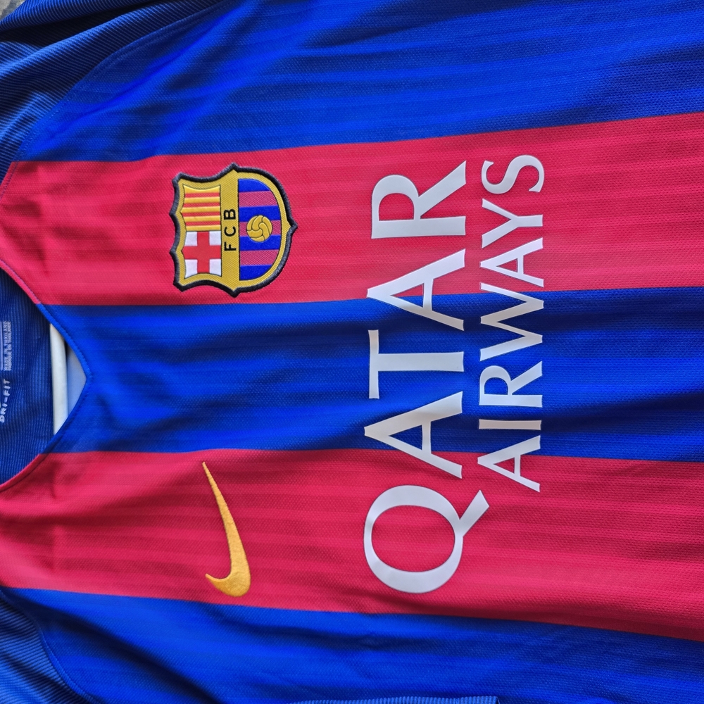 FC Barcelona Jersey with Qatar Airways Logo (2016)